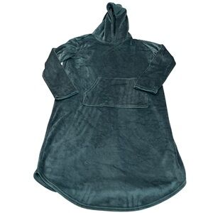 32 DEGREE HEAT velour hooded lounger